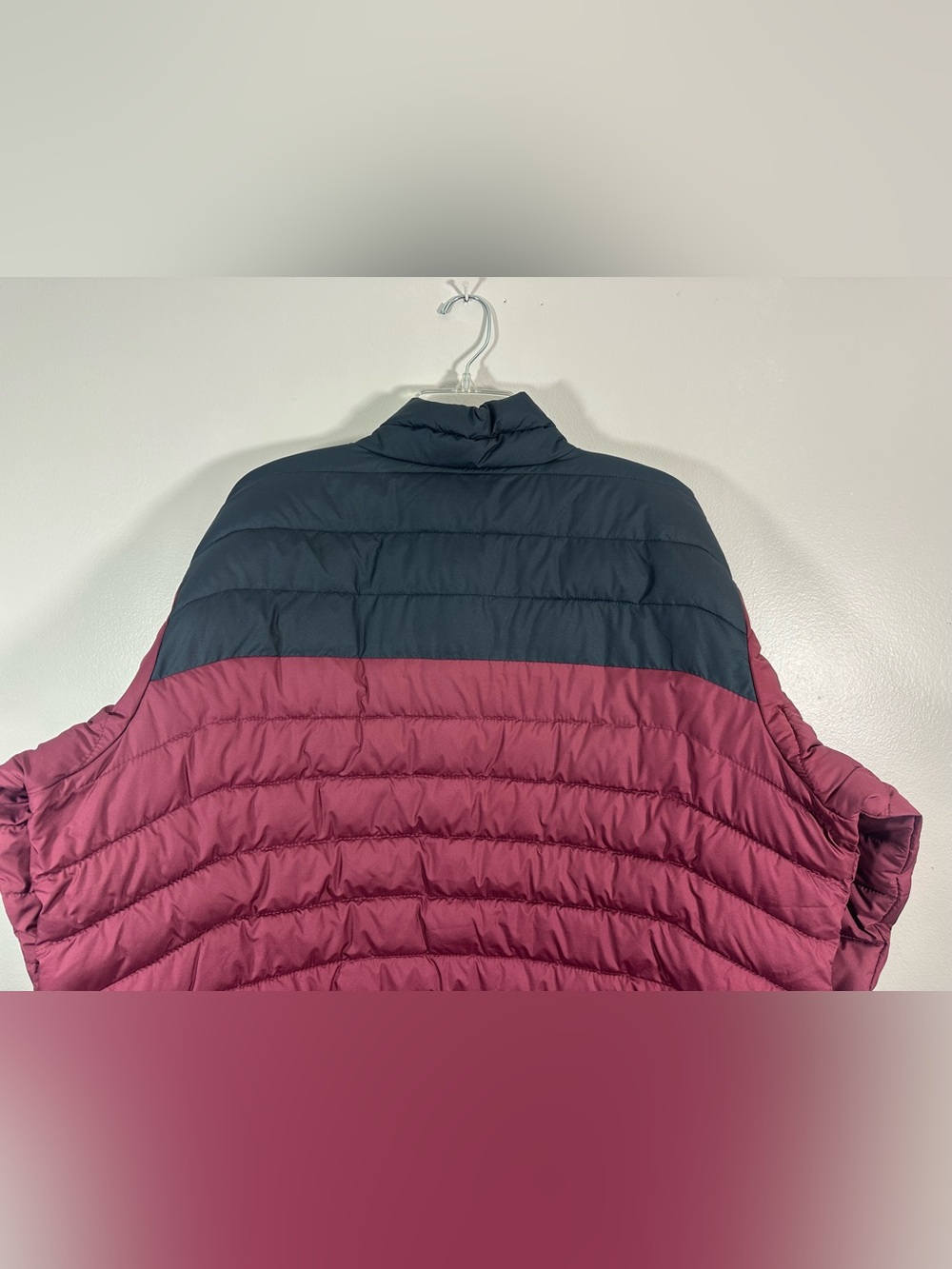Columbia Size XL Men's Omni Heat Insulated Quilted Jacket Burgundy & Black - Picture 6 of 11